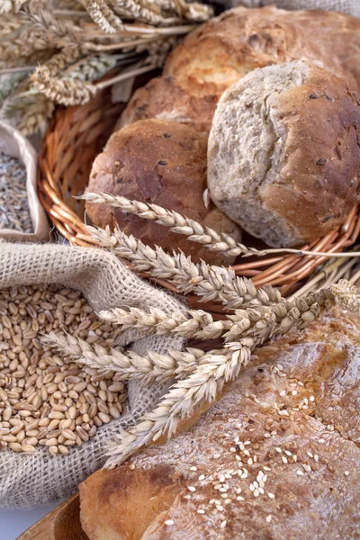 Pan y cereales — Foto de Stock