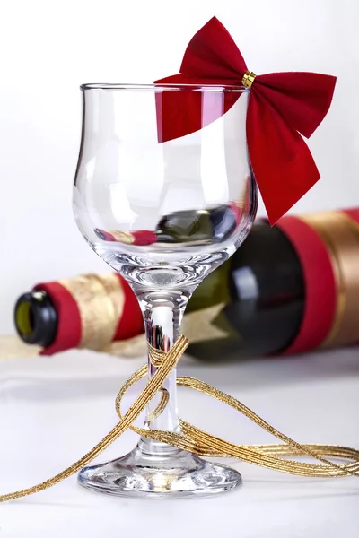 Празднично декорированное вино — стоковое фото