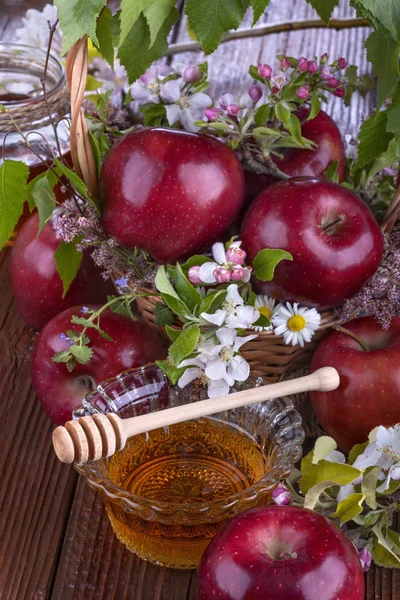 Apples and honey — Stock Photo, Image