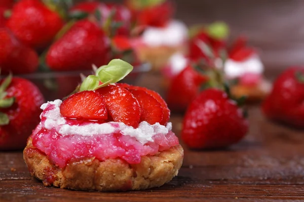 Strawberries cake — Stock Photo, Image