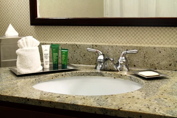 Hotel Vanity and Toiletries — Stock Photo, Image