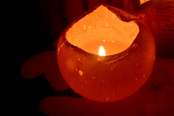 Close Candle Burning Cloud Wax Candle Light Illuminates Dark Background — Stock Photo, Image