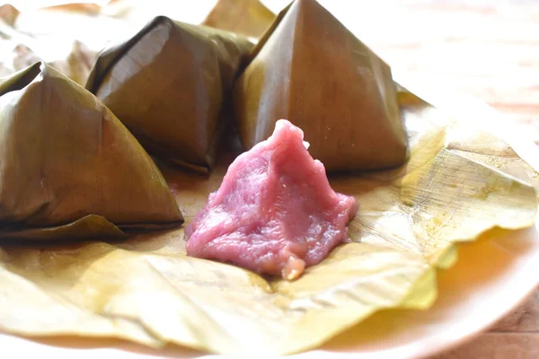 Homemade Thai Dessert Sweet Stuffed Dough Pyramid Thai Called Nham — Fotografia de Stock
