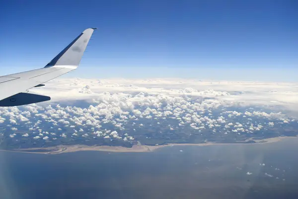 Airplanes Fly High Altitudes White Clouds Floating Green Landscape Coast — Stock Photo, Image