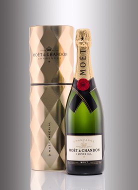 şişe moet ve chandon chill kutusu