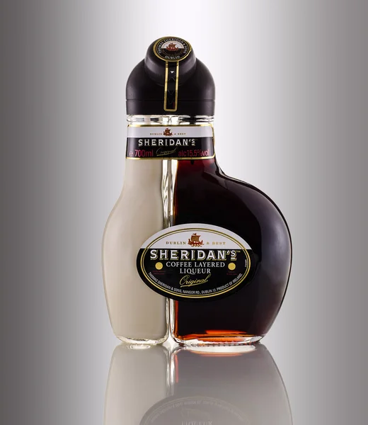 Bottle of Sheridans Coffee Layered Liqueur — Stock Photo, Image