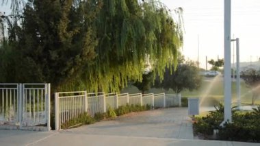 suyu sulama için kapa çeneni.