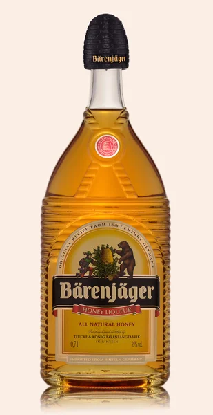 Bottle of Barenjager Honey Liqueur — Stock Photo, Image