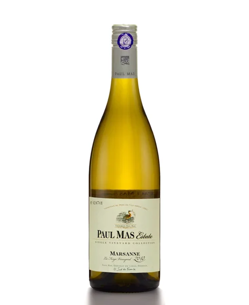 Бутылка вина Marsanne 2010 Paul Mas — стоковое фото