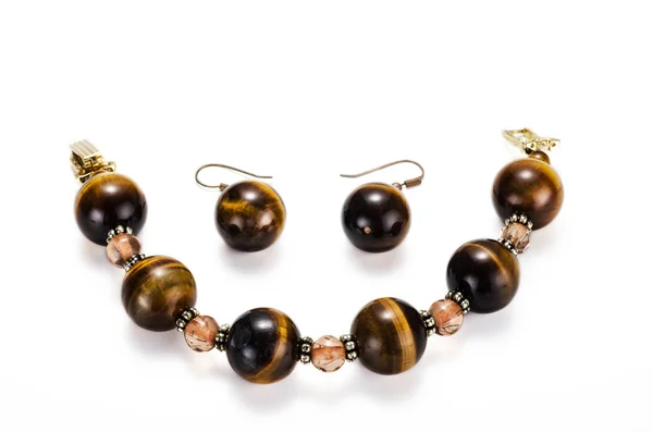 Bracelet oeil de tigre avec boucles d'oreilles — Photo