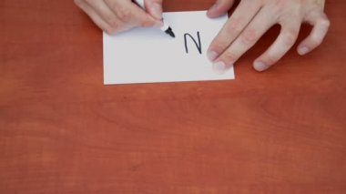 Şimdi beyaz sayfa üzerinde kelime