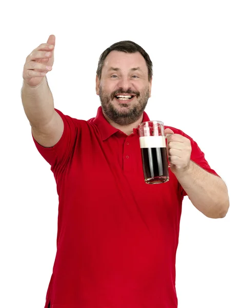 Veselý muž s pivem v ruce pozvat přátele, aby se mu性格开朗的人，用手邀请朋友加入他的啤酒 — 图库照片
