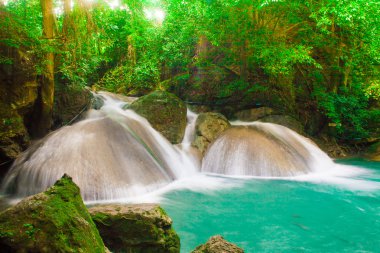 şelale erawan şelale Milli Parkı kanjanaburi Tayland at