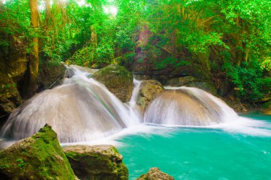 kanchanaburi ili güzel şelale (erawan Şelalesi)