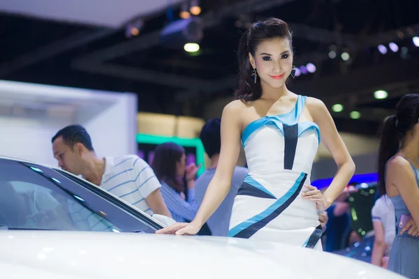 Unidentified modelling posted with BMW X6 M 50d — Stock Photo, Image