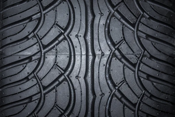 Esporte verão pneu isolado no fundo preto — Fotografia de Stock