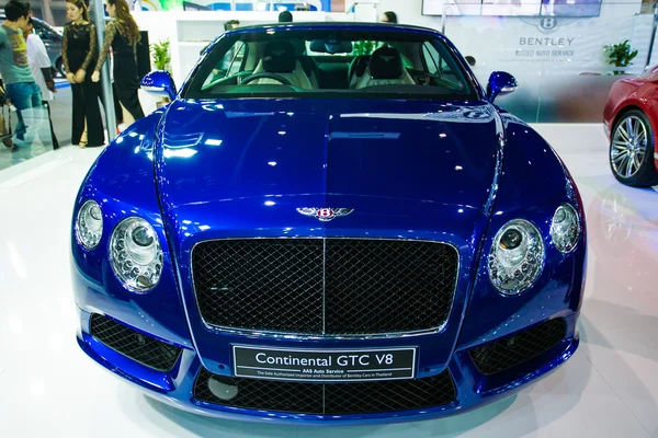 Bentley bentley gt hız ekranı Sahne Alanı'nda motorlar — Stok fotoğraf