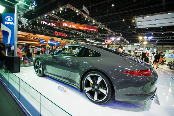 Porsche 911 carrera s weergeven op het podium — Stockfoto