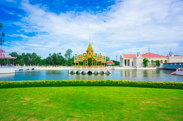 Pabellón de Oro, Bang Pa-In Palace en Ayuthaya — Foto de Stock