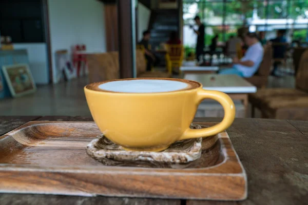 Café Art Latte Chaud Dans Une Tasse Sur Table Bois — Photo