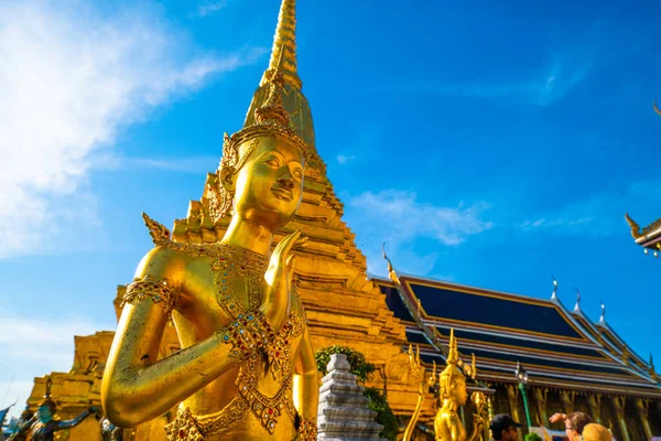 Królewski Wielki Pałac Rozciągacz Szmaragdowego Wglądu Buddy Chwytający Podróże Bangkoku — Zdjęcie stockowe