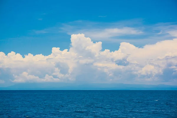 Deep Blue Sea Sky Cloud Nature Landscape Summer Vacation — Stock Photo, Image