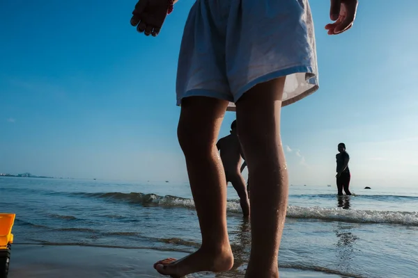 Menino Menina Têm Engraçado Onn Praia Mar Férias Verão — Fotografia de Stock