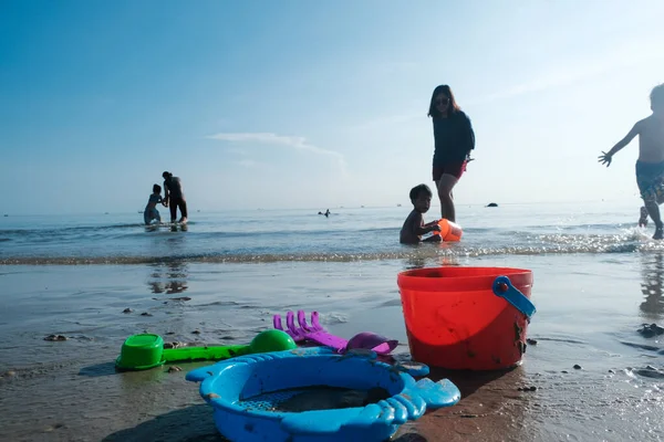 Menino Menina Têm Engraçado Onn Praia Mar Férias Verão — Fotografia de Stock