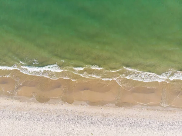 Widok Lotu Ptaka Biały Piasek Plaża Tropikalne Morze Brzeg Lato — Zdjęcie stockowe