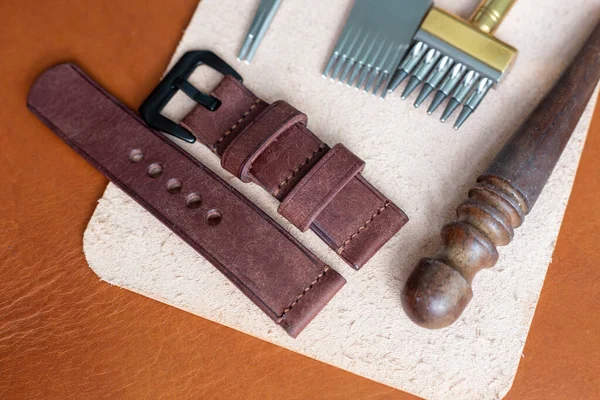 Genuine leather watch strap handmade cowhide leather crafmanship working