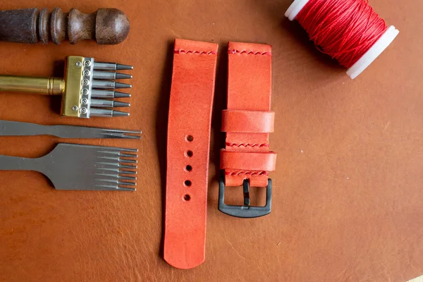Genuine Leather Watch Strap Handmade Cowhide Leather Crafmanship Working — Stock fotografie