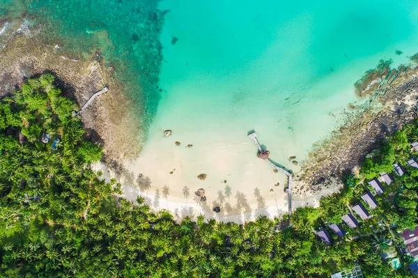 Luftaufnahme Weißer Sand Strand Türkis Meer Wasser Sommer Urlaub Konzept — Stockfoto