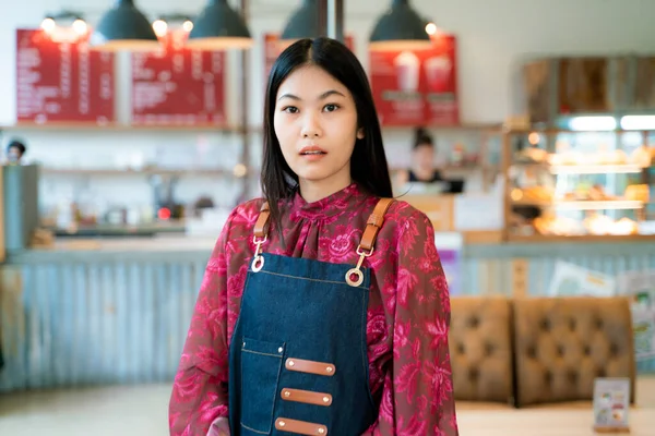 Portrait Happy Smiling Woman Standing Doorway Her Cafe Waitress Waiting — Fotografia de Stock