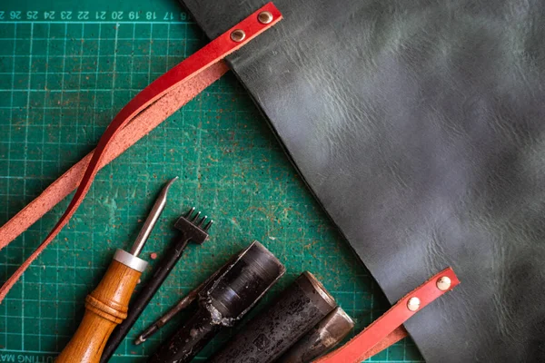 Bolso Cuero Genuino Bolso Las Mujeres Artesanado Trabajo Diy Concepto — Foto de Stock