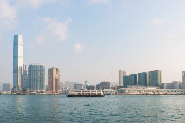 Victoria Limanı 'ndaki Hong Kong şehir binası, modern finans binası.