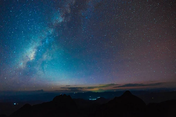 Long Exposure Photograph Beautiful Milkyway Night Sky Mountain — Stock Photo, Image