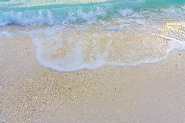 Белый Песчаный Пляж Спокойной Волны Пляжного Летнего Отдыха — стоковое фото