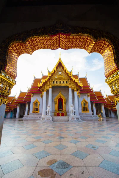 Wat Benchamabophit Tempio Marmo Tempio Cielo Blu Con Nube Situato — Foto Stock