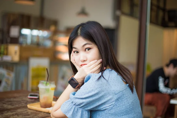 Beautiful Asian Women Sitting Coffee Shop Blurred People Background — 스톡 사진