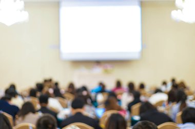 Soyut, kapalı alan insanları semineri otel toplantı odasında bulanıklaştı.