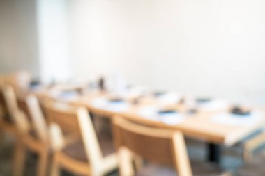 Müşteri ve yemek işi ile bulanık Japon restoranı