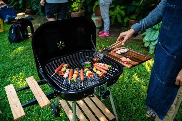 People Hand Grill Bbq Food Party Home Garden Happy Friendship — Stock Fotó