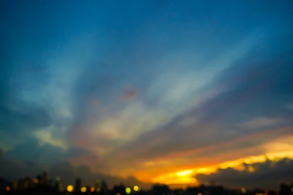 Abstrato Silhueta Turva Céu Nuvem Cidade Crepúsculo Cor Negócio Fundo — Fotografia de Stock