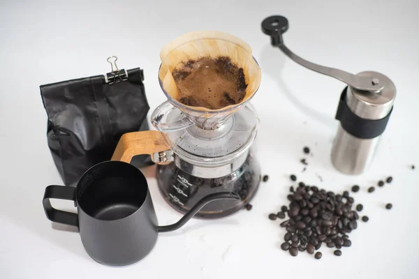 Kahve Çekirdeği Kahve Damlası Ekipmanı Yapımı Sıcak Içecek Kafesi — Stok fotoğraf