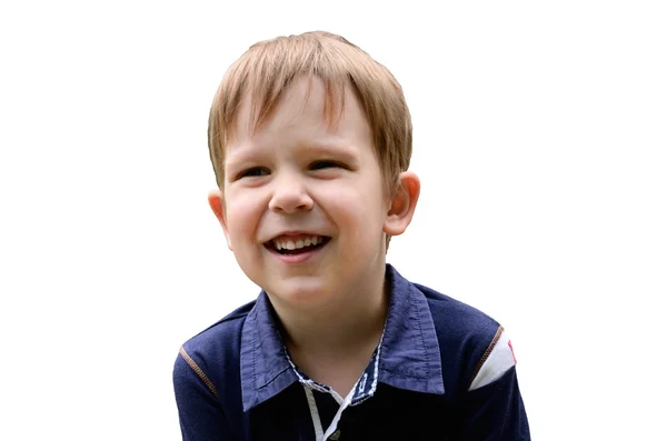 Смеющийся мальчик 4-5 лет изолирован на белом — стоковое фото
