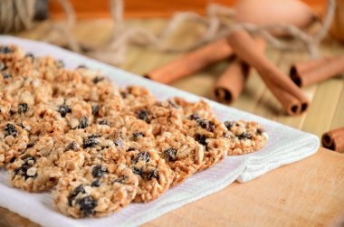 tanımlama bilgilerini satırlar halinde beyaz mutfak havlusu