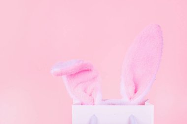 Mutlu Paskalya kutlamaları. Çevrimiçi alışveriş için bayram şablonu. Web tasarımı için bahar etkinliği şablonu