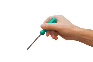 Bir adamın elinde plastik saplı metal bir tornavida. Efendinin elindeki alet. Beyaz arkaplanda izole et.