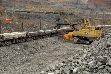 Strip mine, kursk manyetik anomali, kursk, manyetik anomali, demir, cevher, belgorod, Rusya, metalloinvest, lebedinskii gök, kedi, caterpillar, Damper,