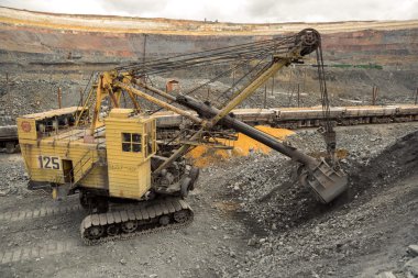 Strip mine, kursk manyetik anomali, kursk, manyetik anomali, demir, cevher, belgorod, Rusya, metalloinvest, lebedinskii gök, kedi, caterpillar, Damper,